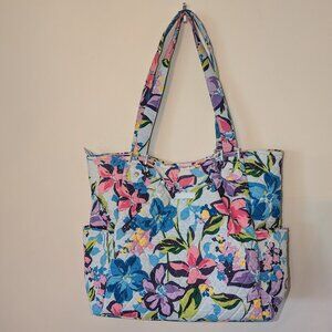 Vera Bradley Large Glenna Tote in Marian floral